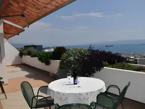 Guesthouse F - Image 2
