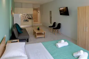 Menta Studios, next to metro station, smart tv - Image 2