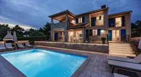Villa Sterpazzi mit Meerblick, Pool und Jacuzzi nähe Porec - Image 2