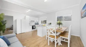 Leos by the sea - modern cottage North Haven - Image 2