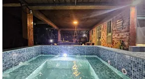 Wild root stay- Orchid Chalet - Image 3