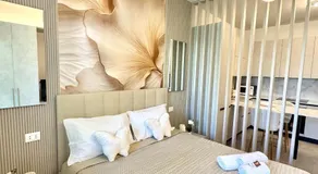 Golden Charme Suite - Image 2