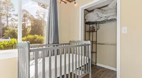 Chill Retreat, hot tub, large private yard - Image 3