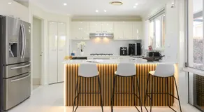 6BR House & Gym Walk to Moorebank Train Station - Image 4