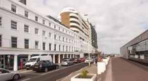 Stunning sea view apartment - Image 3