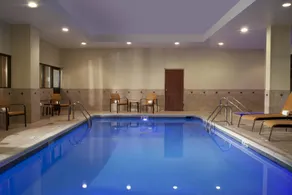 Courtyard by Marriott Bloomington - Image 5