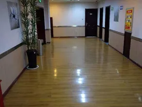 Baiyue Hualong Hotel - Image 5