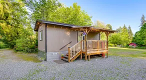 Cozy Quaint Cottage: Park-Like Setting - Image 5