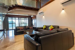 Lake Side Manor - Image 2