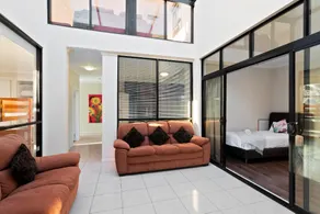 Villa de Marseilles - Spacious 5 Bdrm - Image 2