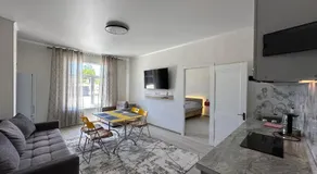 Raduga West 'Coco' Apartment - Image 2