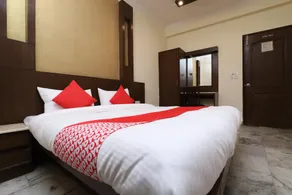 OYO 26216 Hotel Maanvi - Image 4