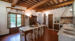 Green Hill Apartment In Tuscan Countryside - Image 2