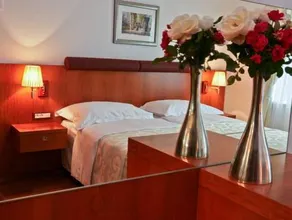 Hotel Croatia - Image 4