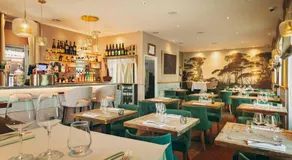 Hausman Suites - Appart Hotel - Image 5
