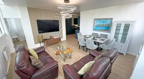 City Centre - Sleeps 4 & Free Parking - Image 2