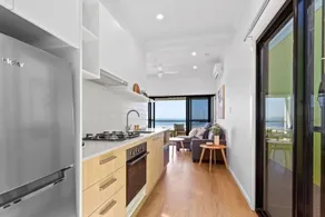 Port Lincoln Beach Front Apartments - Image 3