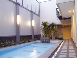 Kana Citra Guesthouse - Image 2