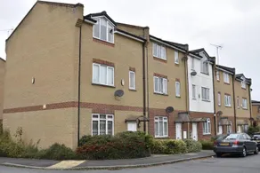 Thames View House Surrey Quays - Image 2