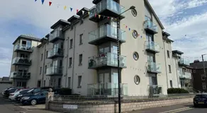 Golf Links Seafront Serviced Apartment - Image 3