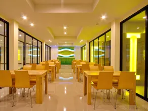 The Rice Hotel - Image 5