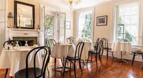 Miss Murphy's High Street Inn - Image 4