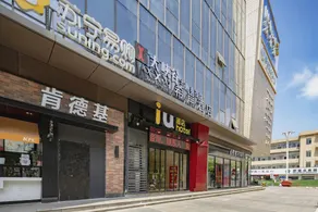 Sunshine Hotel - Image 4