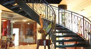 Vineyards Hotel & Spa - Image 2