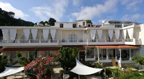 Gioula's Residence - Image 4
