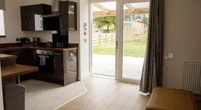 House of Juniper - Luxury Accessible Apartment - Image 4