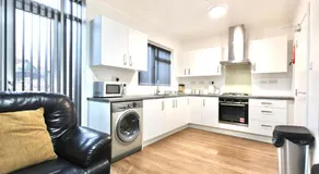 Spacious 5BR house sleeps 10 - Image 2