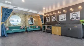 Lux Oasis in West Hollywood, Free Parking & Swimming pool - Image 2