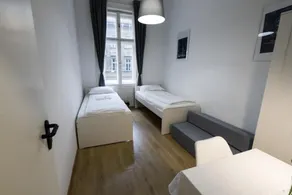 Pest-Port Apartment-ROOM 3 - Image 3