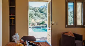 Gea Mani Villas - Image 2