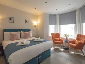 High Street Kensington by Viridian Apartments - Image 2
