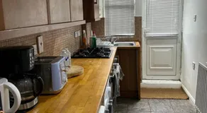 A Cosy Ground Floor Flat - Image 5