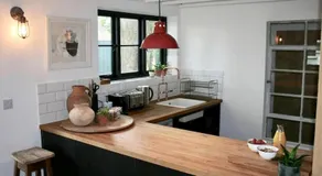 The Post Barn, beautiful barn conversion 10mins from Winchester - Image 5