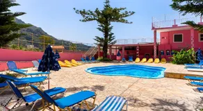 The Pink Palace Hostel - Image 3