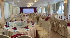 White Hotel - Image 4