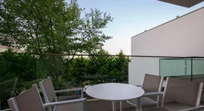 B&D Luxury Suites - Image 5