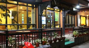 Hotel Buddha Land - Image 4