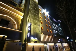 W Hotel - Image 5