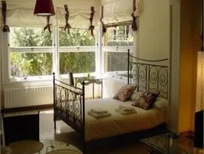 Tibidabo Apartments - Image 4