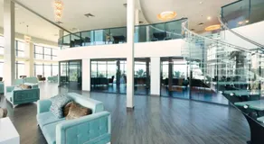 Sky Tower Hotel - Image 3