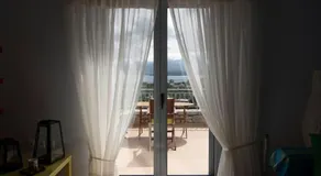 Laconic bay view suite - Image 3