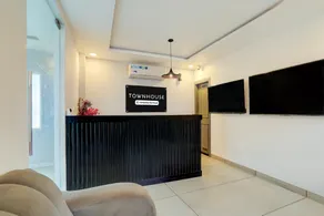 Super OYO Townhouse Deva Road Lucknow - Image 2