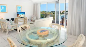 2 BD spacious apartment in Parkyn Parade with water views. - Image 3