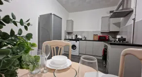Nice Living Serviced Accommodations Leicester - Image 3