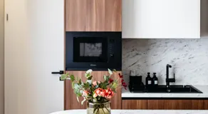 Park Home with Free Street Parking - Image 4