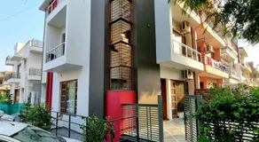 Peaceful Home2 Stay by Six Lane - Image 4